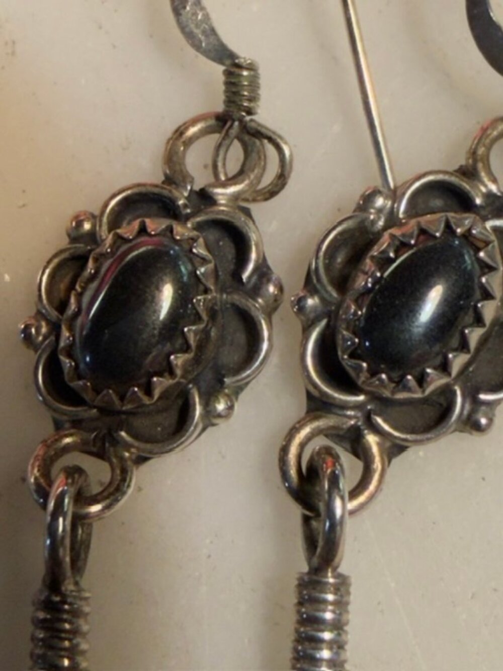 VINTAGE Navajo Sterling Silver Shadowbox Feather Earrings Signed AJ - Picture 4 of 11